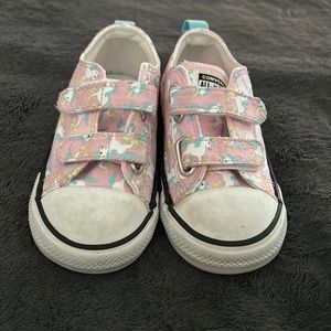 Very gently used toddler converse size 8 unicorn shoes